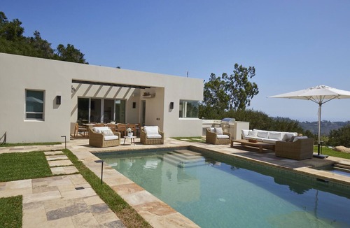 Montecito House | 270-degree Ocean Views, 47’ heated pool, stunning contemporary coastal retreat.