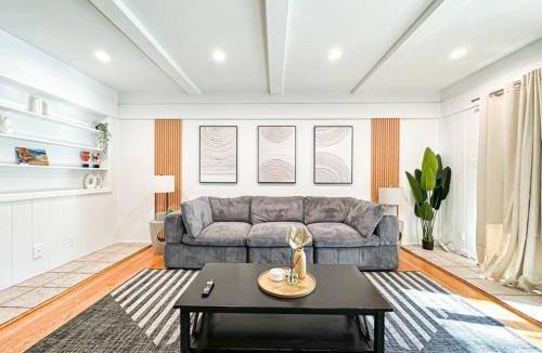 Burbank House | 270 m² House ∙ 6 bedrooms ∙ 14 guests