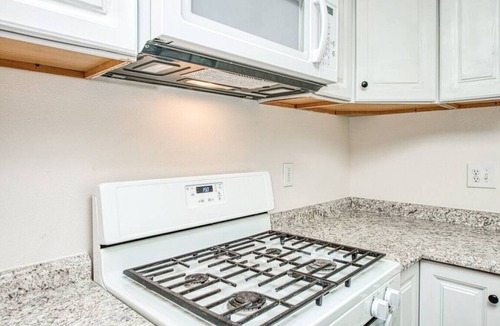 Fresno House | 2730 W Bullard Back Studio · Totally New Awesome ★ North Fresno Back Studio