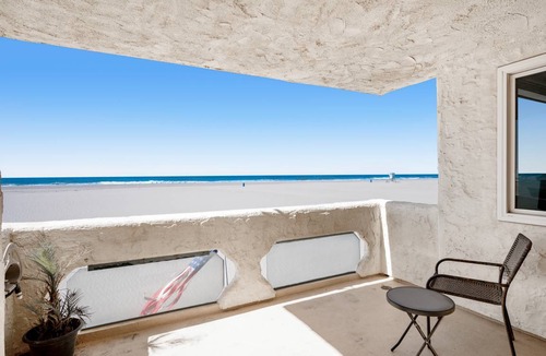 Hollywood Beach House | 274 m² House ∙ 3 bedrooms ∙ 8 guests