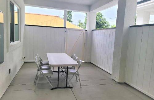 Midway City House | 279 m² House ∙ 5 bedrooms ∙ 16 guests