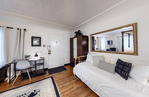 East Beach Hotel | 28 m² Hotel ∙ 1 bedroom ∙ 4 guests