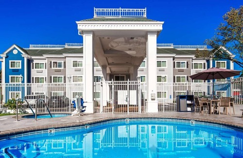 Paradise Hotel | 28 m² Hotel ∙ 127 guests