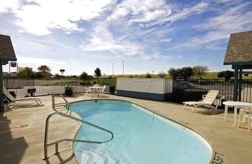 Dunnigan Hotel | 28 m² Motel ∙ 127 guests