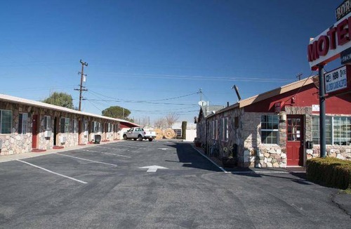 Boron Hotel | 28 m² Motel ∙ 6 guests