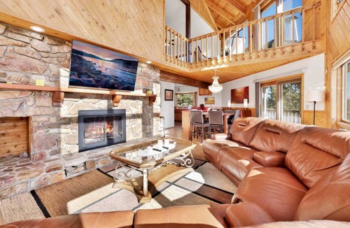 Whispering Forest Cabin | 285 m² Cabin ∙ 4 bedrooms ∙ 10 guests