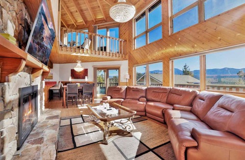 Whispering Forest Cabin | 285 m² Cabin ∙ 4 bedrooms ∙ 10 guests