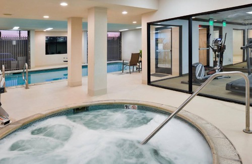 Chino Hills Hotel | 29 m² Hotel ∙ 6 guests