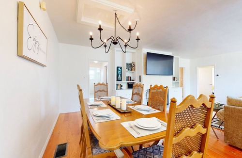 Fallbrook House | 297 m² House ∙ 4 bedrooms ∙ 12 guests
