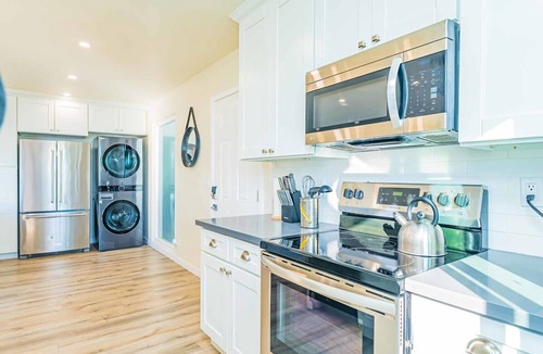 Altadena Apartment | 2b2b APT Close to Rose Parade and Pasadena Oldtown