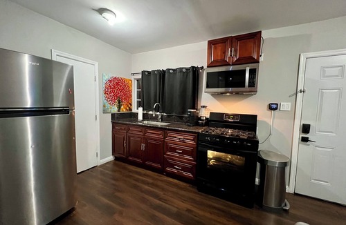 La Mirada House | 2BD~1BA near Freeways and Biola University ~15 min Drive to Disneyland