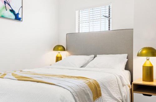 Alhambra House | 2Bedroom home - Marengo Estate
