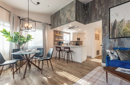El Porto Condo | 2br 2bth in Prime Manhattan Beach! Huge Ocean View! Garage, & High-Speed Wi-Fi!