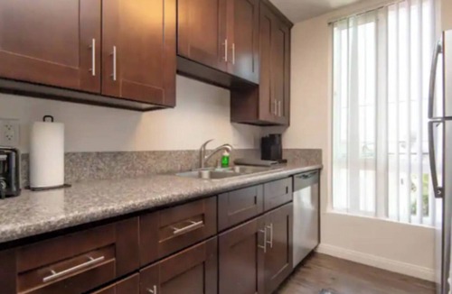Little Armenia Apartment | 2BR Hollywood Apt w/Rooftop Pool & Stunning Views