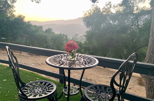 Oak View Apartment | $3,000 Off! Sunset Patio w/fire-pit and Epic views!