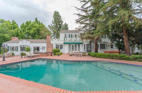 Encino Villa | 3 Acre Estate Encino sleeps 16