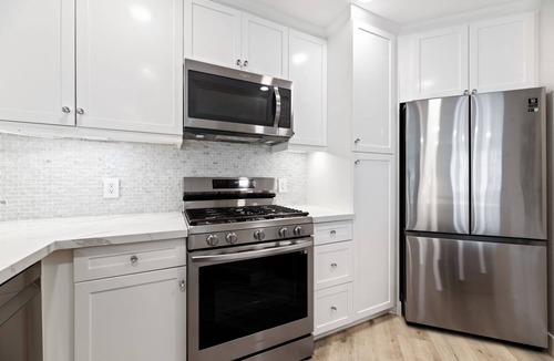 Airport Area Condo | 3 Bed, 2 Bath 1340 sq/ft Luxury Condo in Irvine