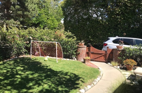 Redondo Beach House | 3 bed 2 bath Beach cottage 1750 sq ft with gardens 15 minute walk to the beach