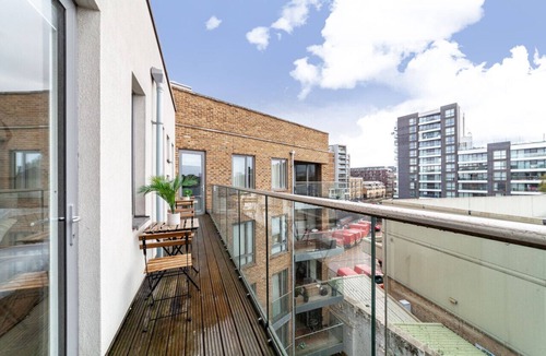 Limehouse Apartment | 3 Bed Flat by Limehouse Basin