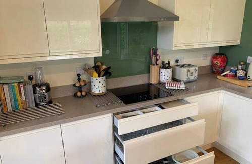 Wadebridge House | 3-bed Holiday Home-from-Home in Rock, Cornwall with large garden & parking x 2