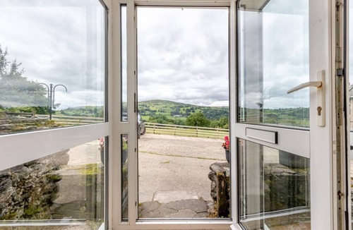 Corwen Cottage | 3 Bed in Bala (oc-waf247)