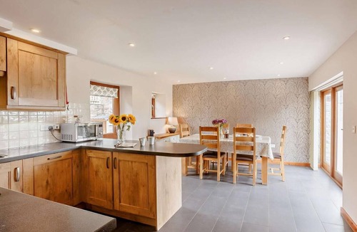 Launceston Cottage | 3 Bed in Launceston (oc-brwhi)