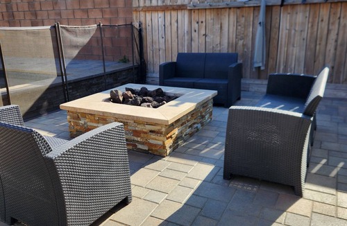 Northwest Anaheim House | 3 Bedroom 2 bath house w/Pool & BBQ close to Knotts and Disney