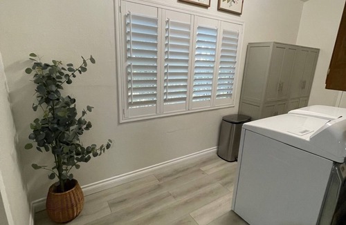 Central San Pedro House | 3 BEDROOM, 2 BATHROOM GATED HOME WITH 3 PARKING SPOTS