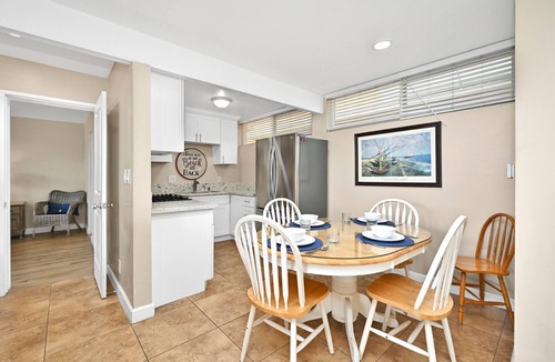 Santa Ana Heights House | 3 Bedroom 3 Bath Home w/Patio 1 block from beach