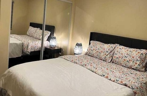 Rialto Apartment | 3 Bedroom 645794 by Houzlet