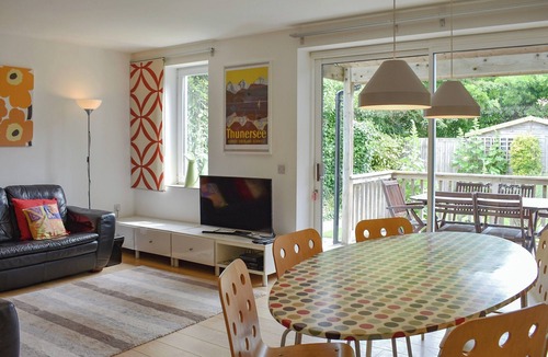 Middleton-on-Sea Cottage | 3 bedroom accommodation in Elmer, Middleton-on-Sea