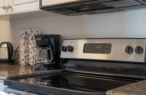 Marina Peninsula Apartment | 3-bedroom apartment in fabulous Marina del Rey with WiFi, fitness room