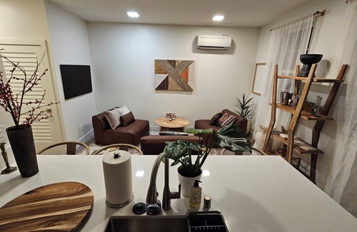 Los Alamos Apartment | 3-bedroom apartment in charming Los Alamos with WiFi, AC.