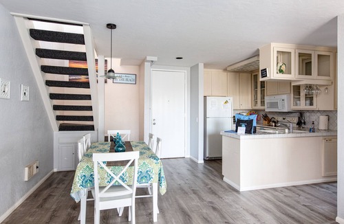 Townsite Condo | 3 Bedroom! - Complex is on the Beach with Huge Pools & Hot Tubs! Family's Love it Here!