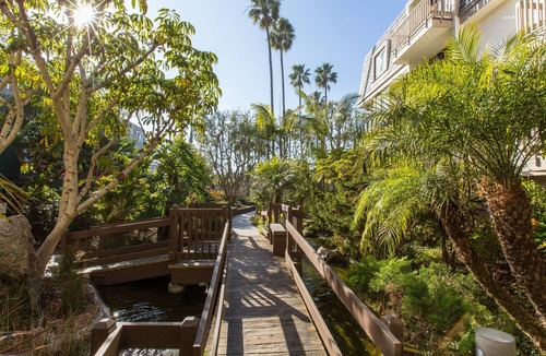Townsite Condo | 3 Bedroom! - Complex is on the Beach with Huge Pools & Hot Tubs! Family's Love it Here!