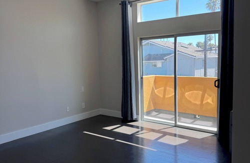 Ocean Park Condo | 3-bedroom condo in wonderful Santa Monica with AC