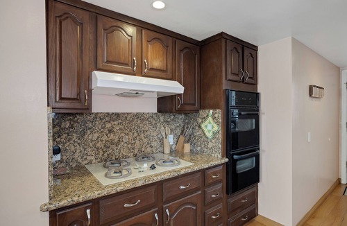 Hawthorne House | 3-bedroom Home near LAX, SoFi Stadium, Beaches and More!