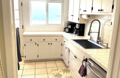 North Redondo House | 3-bedroom house in charming Redondo Beach with fitness room, WiFi and EV charger