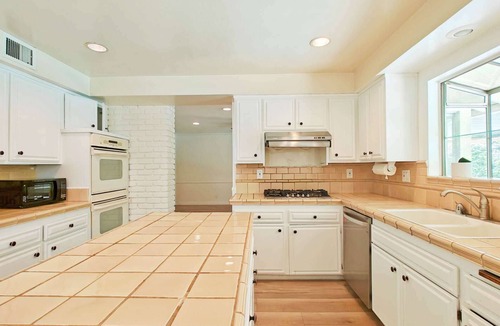 Arcadia House | 3-bedroom house in charming Arcadia with pool