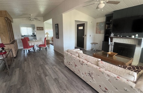 Thousand Palms House | 3-bedroom house in fabulous Thousand Palms with Mountain and Golf Course Views