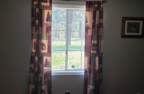Coffee Creek House | 3-bedroom mobile home in fabulous Coffee Creek