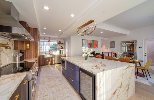 Hermosa Beach House | 3-bedroom phenomenal King in Hermosa Beach with AC, WiFi, fitness area