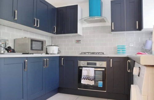 Plumstead House | 3 Bedroom Terrace in Area With Great Transport Connectivity