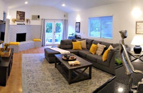 Mar Vista Villa | 3 BR + Near Venice Beach + Redecorated + Nice Backyard with BBQ