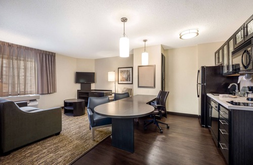 Irvine House | 3 Convenient Units! Fully Equipped Kitchen, Pets Allowed, Onsite Parking!