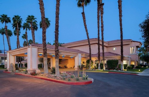 Cathedral City Condo | 3 Holiday nights! July 1st - 4th 1bdr condo x 4 guests!