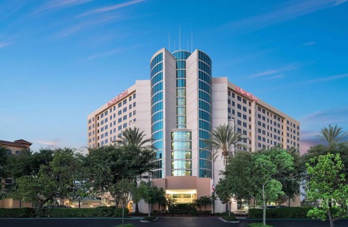 Anaheim Resort House | 3 Relaxing Pet-friendly Suites near Local Attractions - with Onsite Pool!