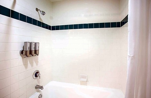 Ontario Hotel | 3-Star Hotel ∙ Azure Hotel&Suites Ontario Trademark Collection by Wyndham