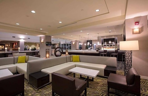 Downtown Hotel | 3-Star Hotel ∙ Bakersfield Marriott at the Convention Center