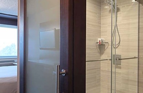 Fullerton Hotel | 3-Star Hotel ∙ Fullerton Marriott at California State University